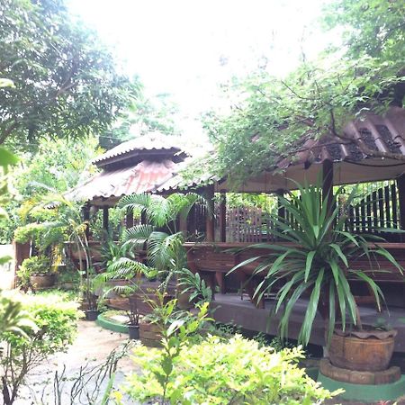 The Local Mae Hong Son Appartement Buitenkant foto