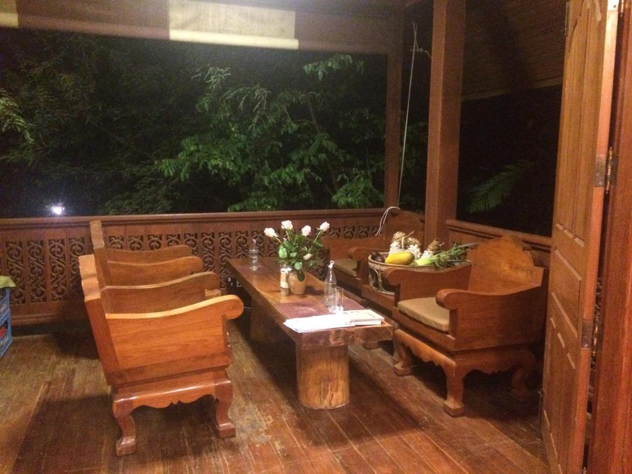 The Local Mae Hong Son Appartement Buitenkant foto
