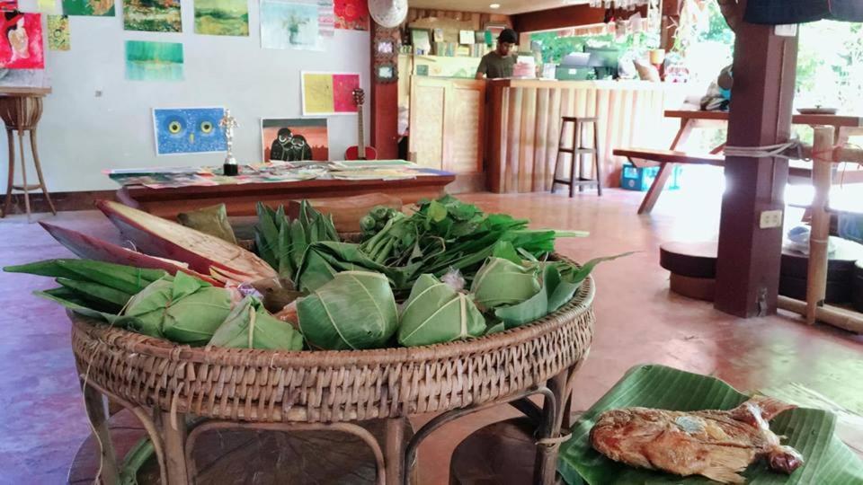The Local Mae Hong Son Appartement Buitenkant foto