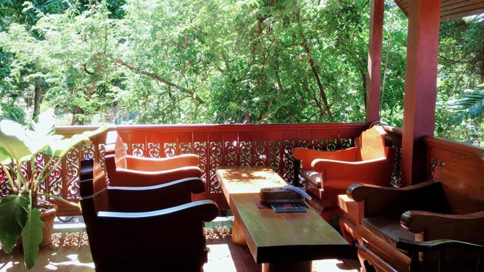 The Local Mae Hong Son Appartement Buitenkant foto