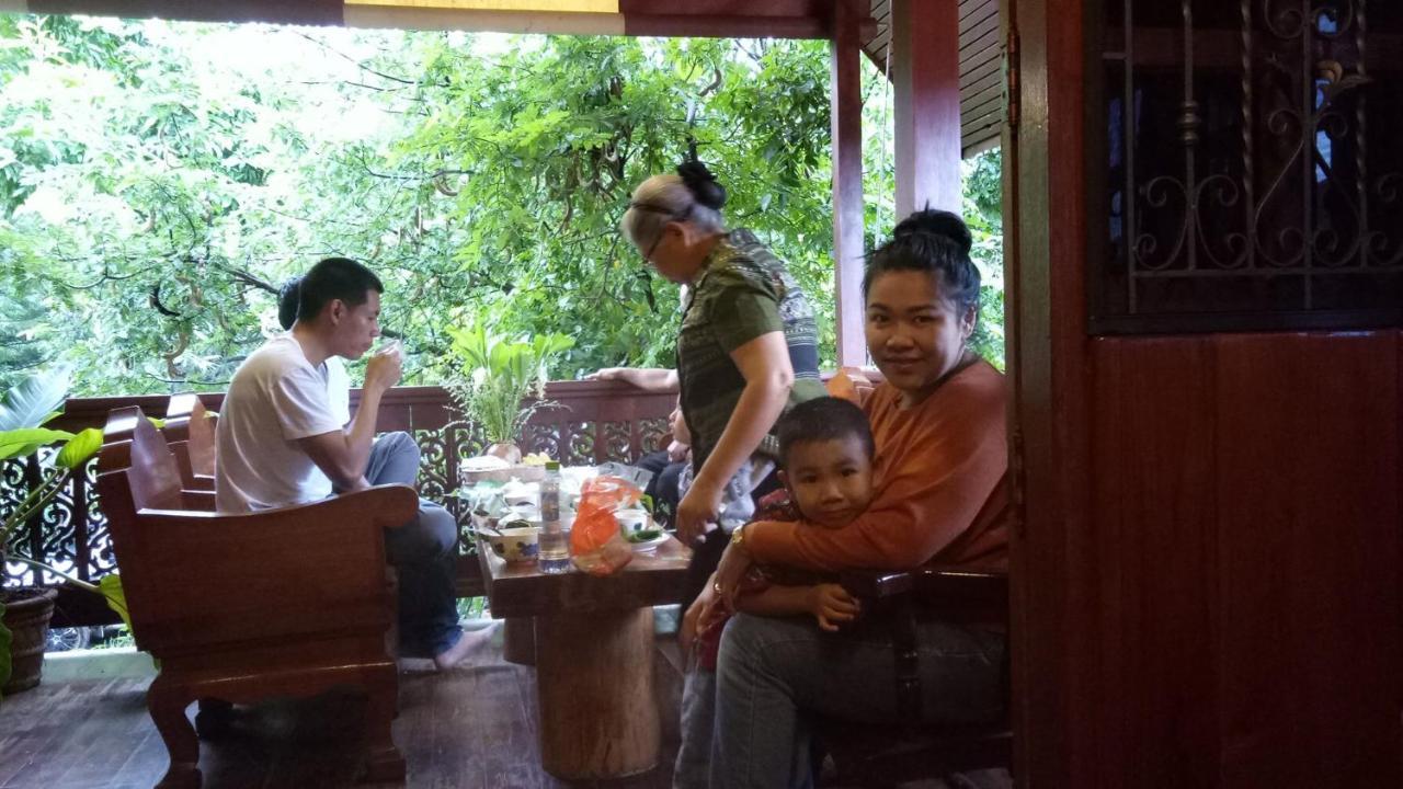 The Local Mae Hong Son Appartement Buitenkant foto