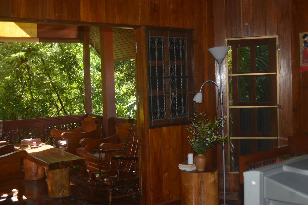 The Local Mae Hong Son Appartement Buitenkant foto